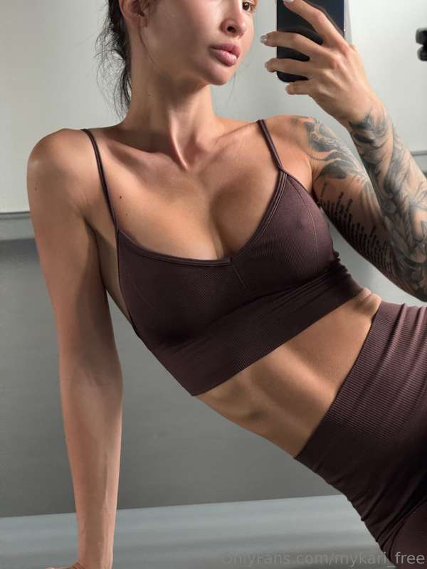 🧘🏼‍♀️
