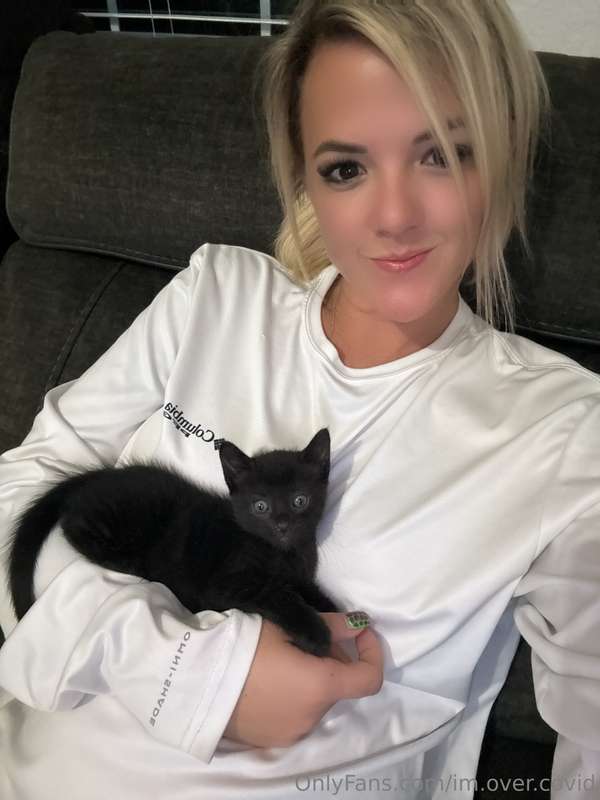 Why does she kinda look like me haha 