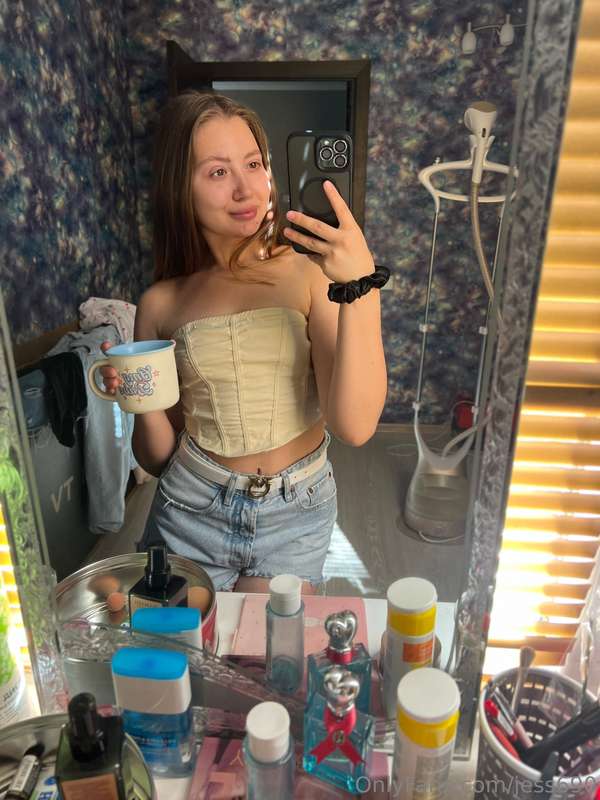 Today I woke up especially tender...No makeup, just me, a cu..