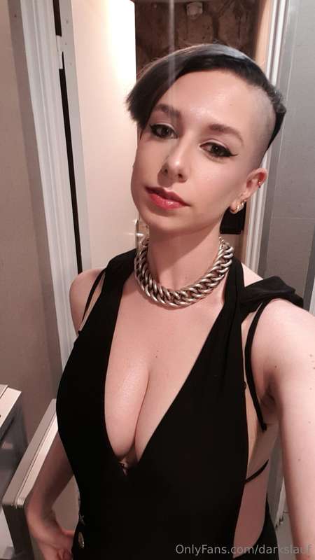 607 follows here! When I reach 666 should I do a free sexy d..