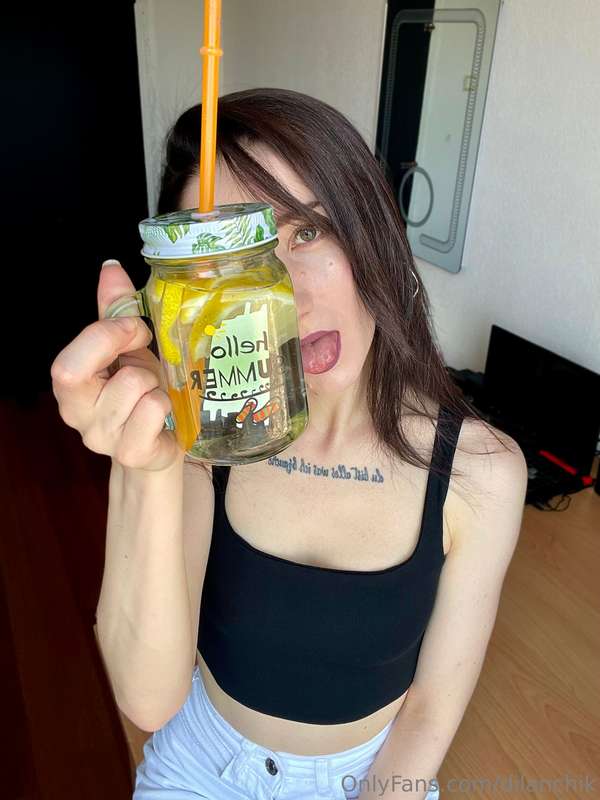 The days are too hot, how to escape from this heat? 😅
