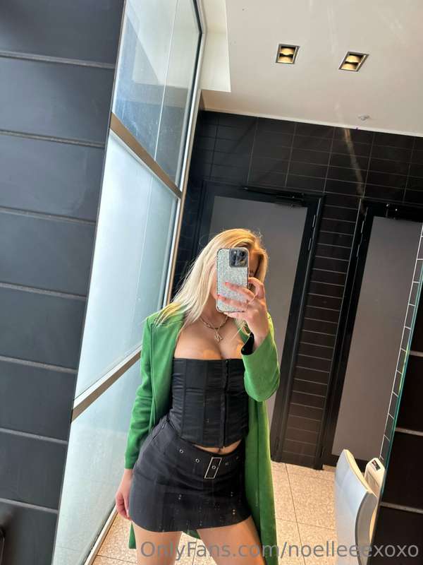 noelleeexoxo