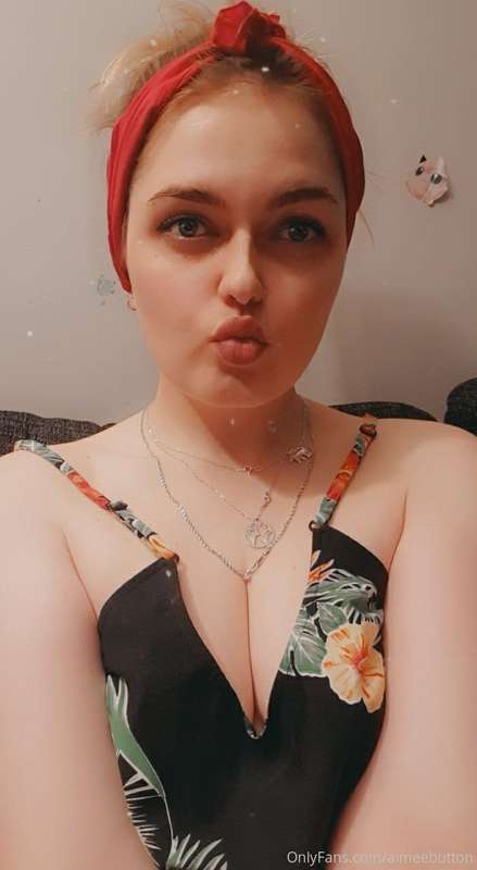 😜Your bitch is dressed in home clothes, which photo do you l..