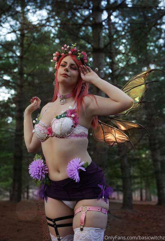 Are you enjoying spring so far? I know I am! 🧚‍♀️ ✨️
