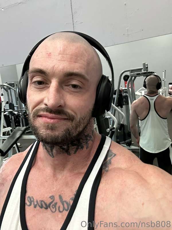 Lift weight have sex and repeat lol hope Y’all have a good w..