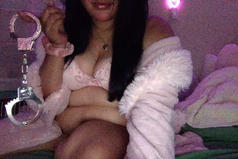 are old school photo booth web cam photos sexy? Or am I delu..