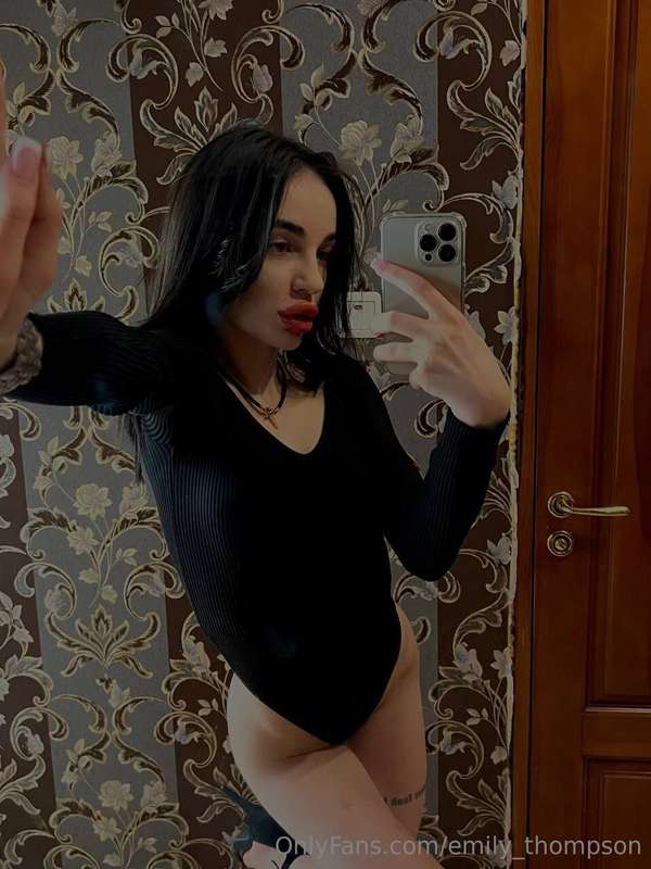 There's a legend that this bad girl @tv_lilly knows how to t..