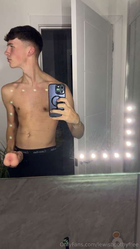 lewisboothymain