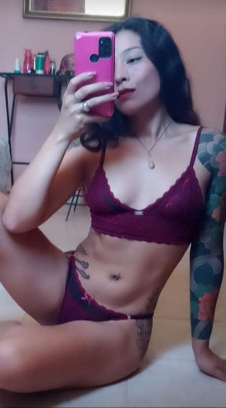 🌸 @valecora @valecora 🌸 Naughty Brunette FREE 🔥😏👅 my big ass..