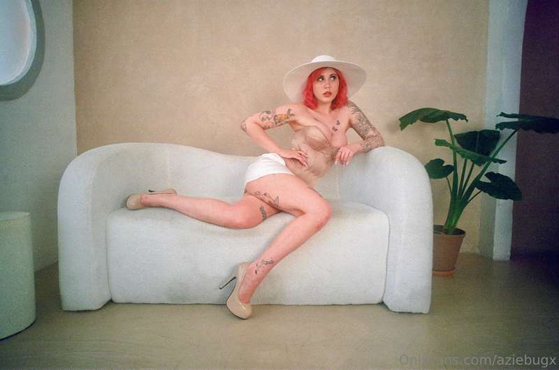 the lady in the white hat !!!L.A / summer 23 / @sxbphoto 