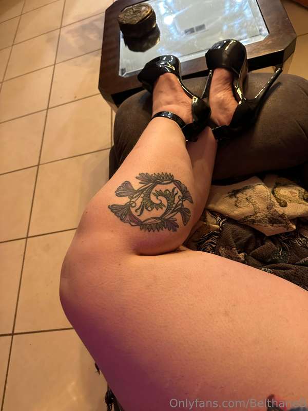 My pussy is begging to be devoured. I’d keep my heels on whi..