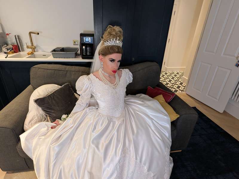 sissybride