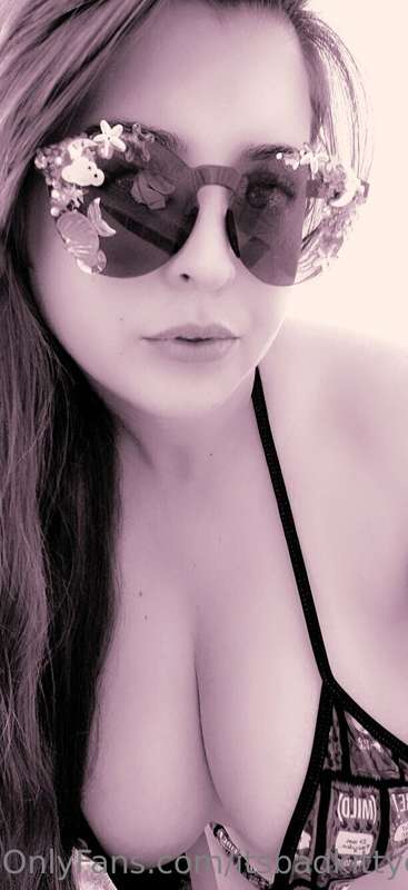 HELLO there & welcome back! xx My May Fans got this spicy bi..