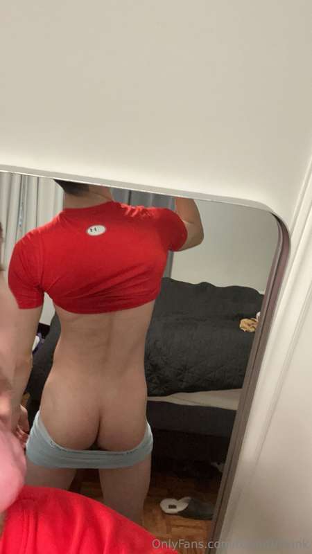 haven't shown the booty in awhile ;) what do u prefer?