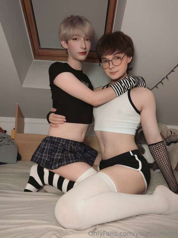 Wanna play with us? 😈@michal.hemingway 