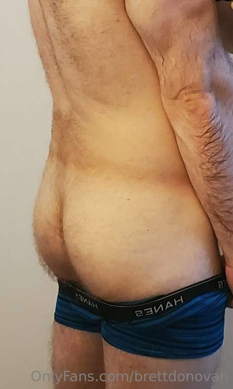 Do you like body hair? What's your favorite color? I probabl..