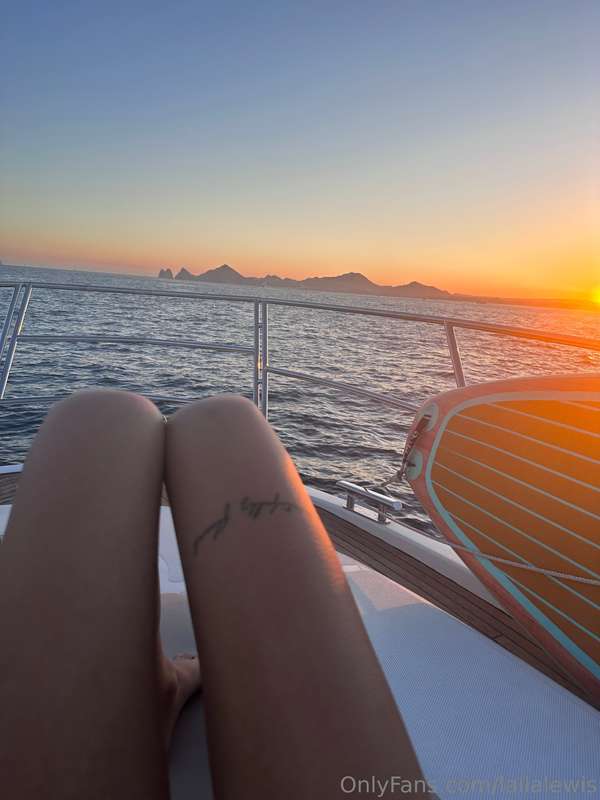 Need you between my legs rn