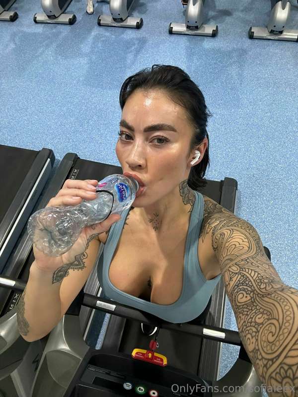 is it weird that I get turned on when I workout?👀😈