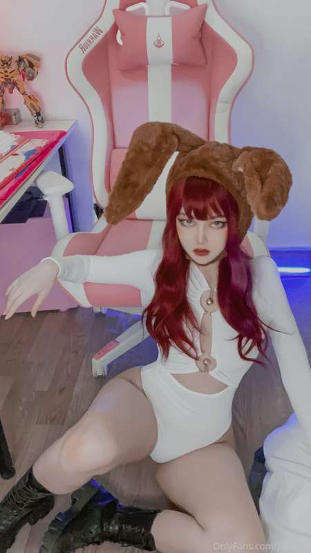 My private DMs are going to blow your mind. Trust me. 💞