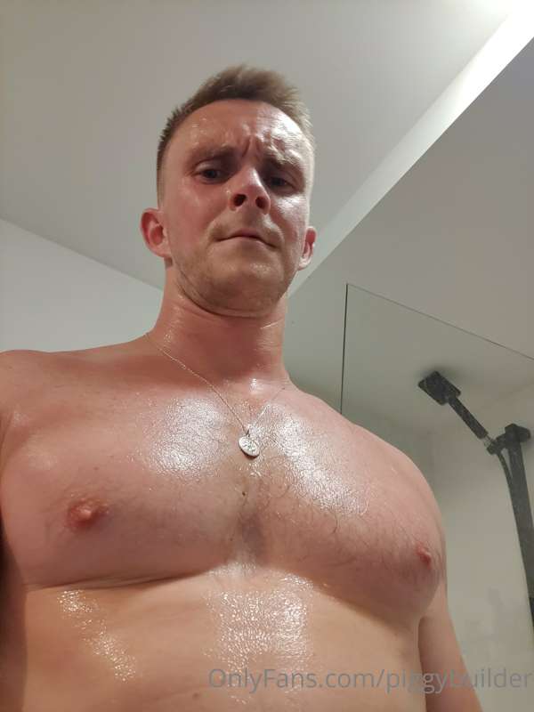 Very sweaty on my run, still so hot! 🥵
Hope you have a great..