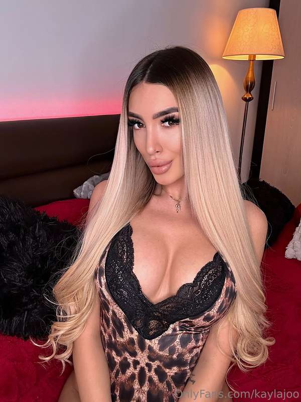 You like my boobs in this top? 😈💋