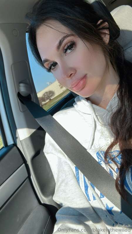 Off to the ice rink I go!!! Who would go on a skate date wit..
