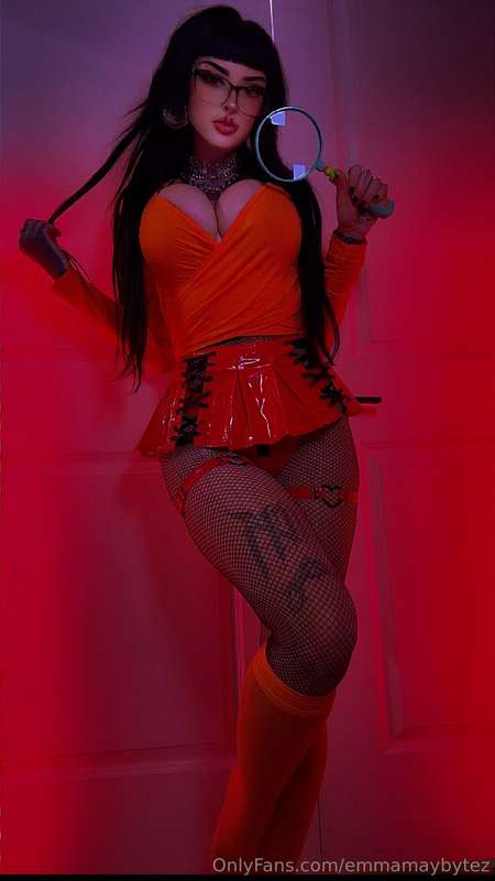 Jinkies! Go watch my hot ass Velma set dropping tnight🥵 only..