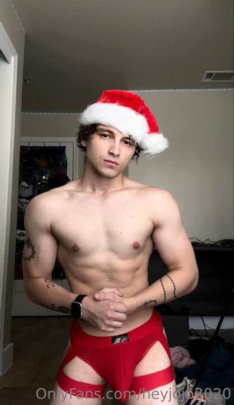 Happy holidays you filthy animals 😈

Sorry I've been gone, w..
