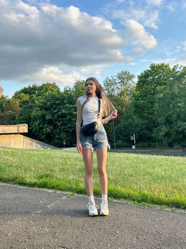 Sometimes it feels good to just pause and enjoy the sun. ☀️