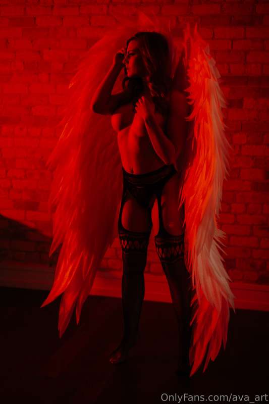 I hope you come play with me tonight ❤️‍🔥❤️‍🔥LIVE in 2 hours..