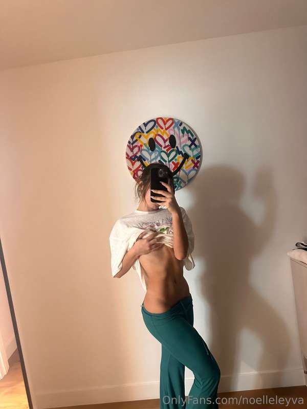 noelleleyva photo