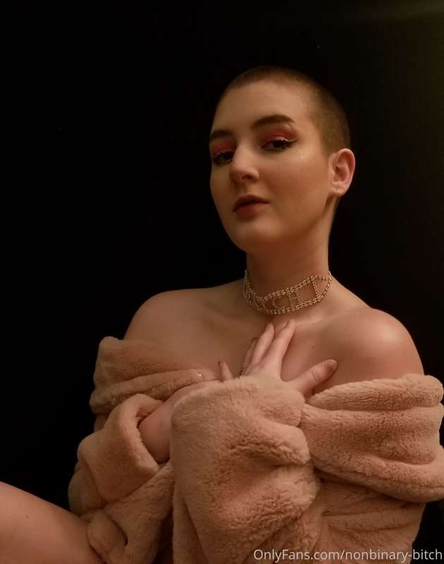 nonbinary-bitch