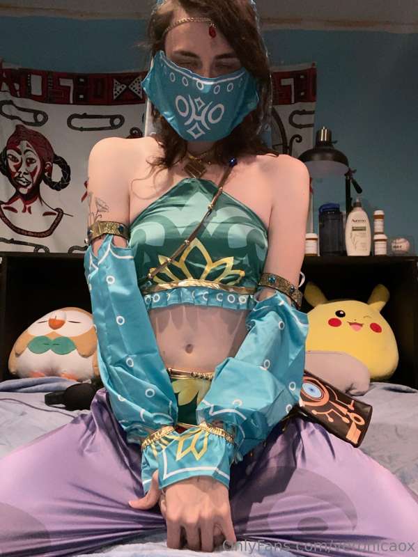 veronicaox image #5