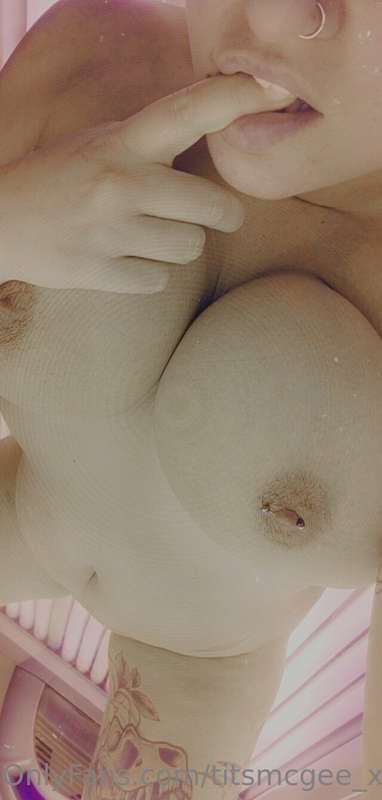 titsmcgee_xox image #1
