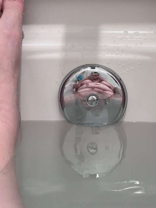 Greetings from the tub!