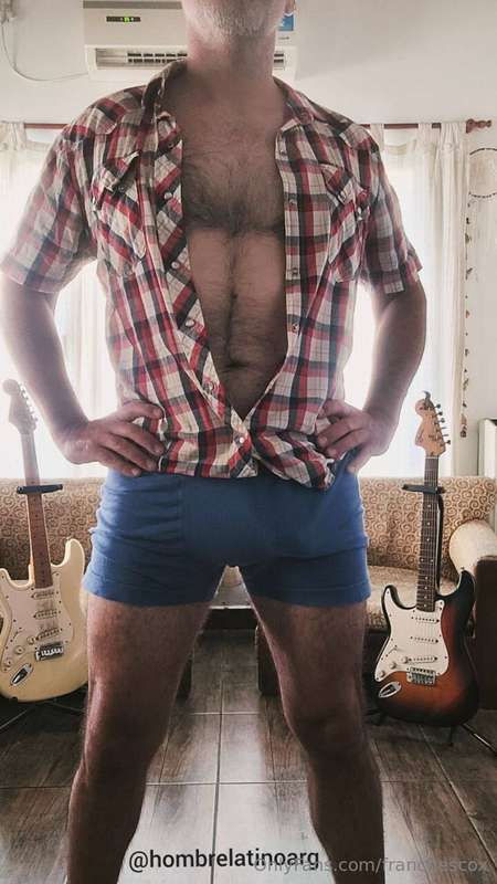 @hombrelatinoargFree page!  Mature and experienced man      ..