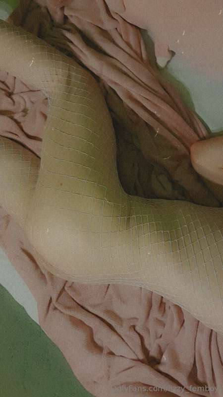 I'm dressed up for you, come grope me and use me <3   Let me..
