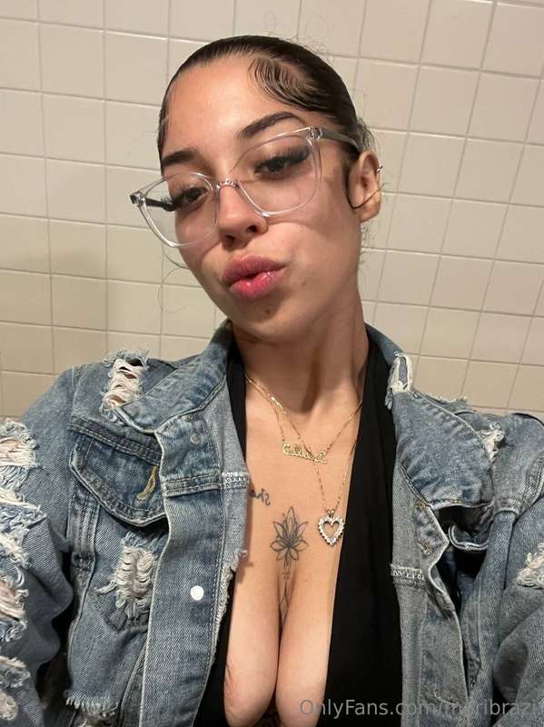 **Do I look cute today?? Be honest** 😉