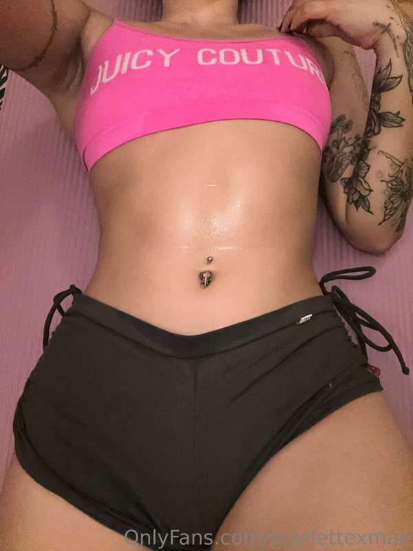 Got all sweaty practicing my flexibility for you all 💦