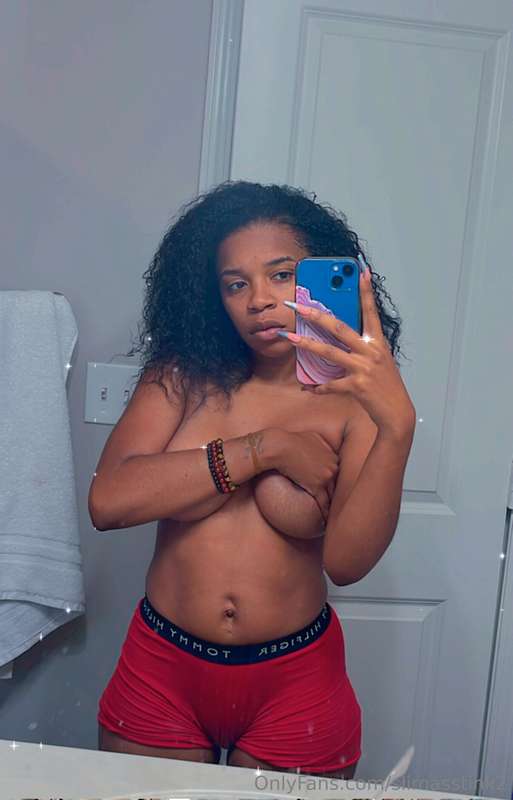 You like my natural curly hair ? 