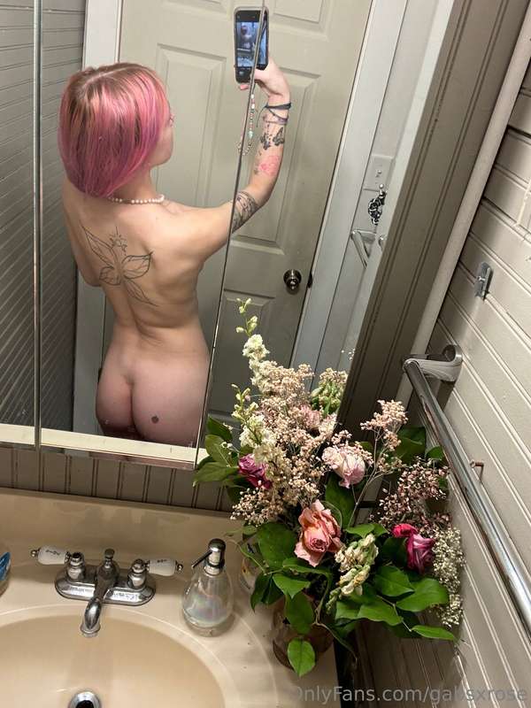 shower time :3 try and tell me you wouldn’t fuck me from the..