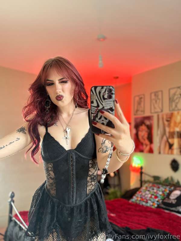You should be serving me right now 🧎