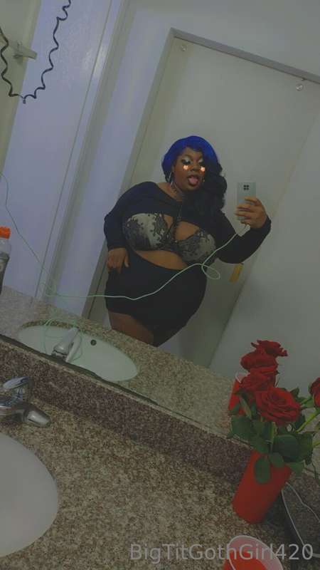 submissivegoth