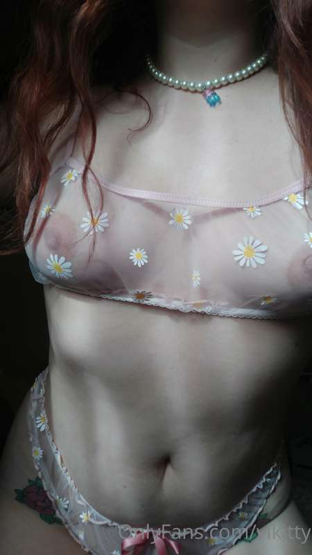 vikitty image #5