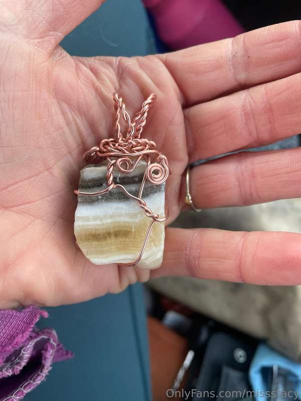 Yay finished this rock wrap for Melinda 🥰💋