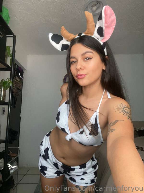 Mooooo🐮🐄
Couldn’t decide which selfie was better, open for c..