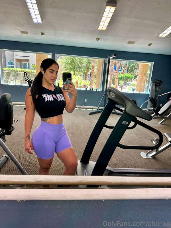 Work hard, look hot, repeat 🔥💖