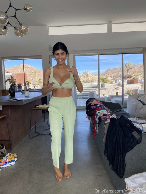 Foto 312 de Mia Khalifa en Tocromo