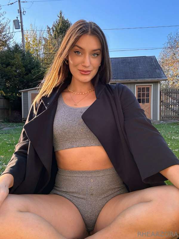 rheaazora image #2
