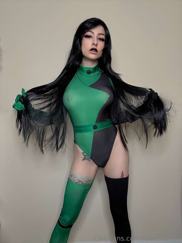 Shego for my villain era 💚🖤(might film a Shego vid wdyt?)
